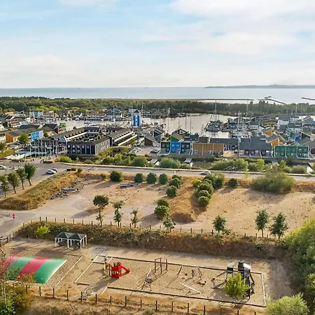 On A In בית נופש אבלטופט